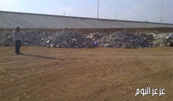 ضبط إحدى الشركات تقوم بالغش وتضع مخلفات الاسفلت والبناء في تنفيذ إحدى الطرق المهمة بعرعر