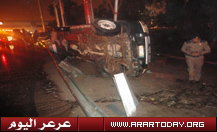 نجاة قائد سيارة بعد انقلابها وارتطامها بعامود مولدات الضغط العالي ( يوجد صور )