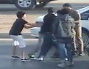 شجار عنيف بين أفراد رجال الأمن ومجموعة من الشباب بمدينة الرياض (يوجد فيديو )