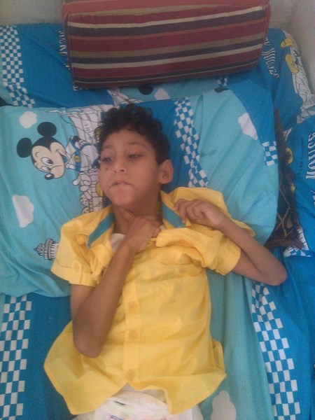 سعود الحازمي يناشد أهل الخير لمساعدته في علاجه ليتمكن من المشي