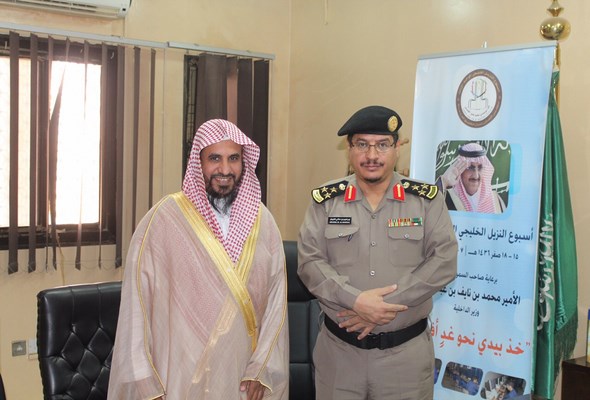 الشيخ مطارد دخيل يحاضر في سجن عرعر