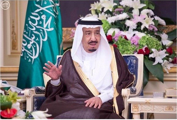 بالصور.. خادم الحرمين يستقبل أصحاب السمو الأمراء وأصحاب الفضيلة والمشايخ