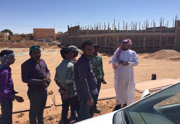 مكتب عمل الشمالية يضبط مخالفات قانونية بطريف وجولة تفتيشية بعرعر