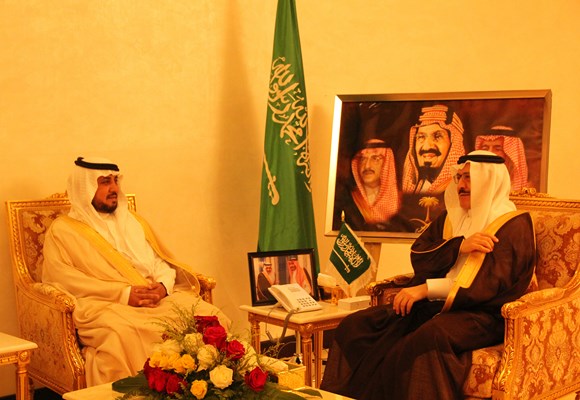 سمو أمير المنطقة يستقبل رئيس وأعضاء اللجنة الوطنية لرعاية السجناء