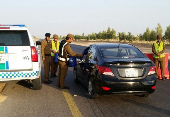 أمن الطرق يُعايد المسافرين وعابري الطريق الدولي