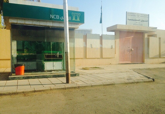 شرطة عرعر تبحث عن جناة قاموا بمحاولة سحب صراف آلي