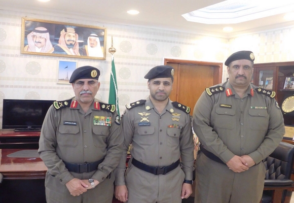 مدير شرطة المنطقة يقلد المقدم ثامر بن مزعل الذايدي رتبته الجديدة