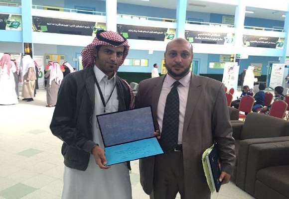 عبدالمجيد برغش الضبيان ينال درجة البكالوريوس من جامعة الحدود الشمالية