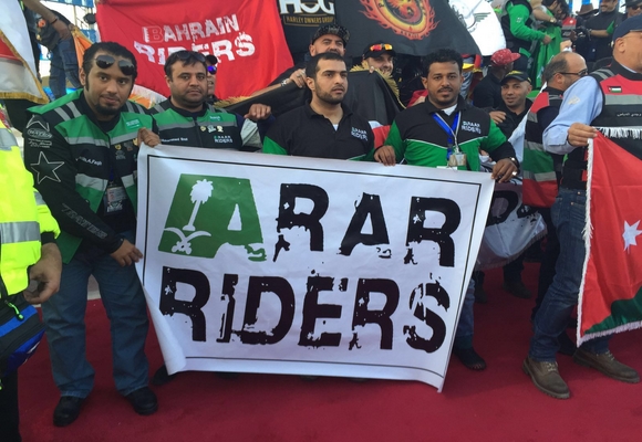 فريق عرعر رايدرز للدراجات الناريه يشارك في دولة الكويت