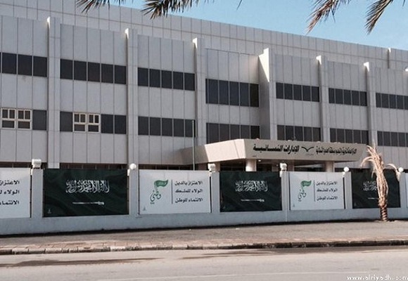 إنقاذ موظفة احتجزت داخل مصعد في مبنى تعليم الشمالية