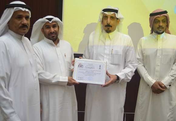 في مقاربة تداولية العنزي يغرد عن فن الإضحاك في بخلاء الجاحظ في أدبي الشمالية.