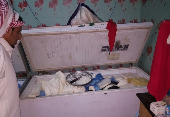 القبض على عمالة وافدة بعرعر تبيع منتجات ألبان مقلدة