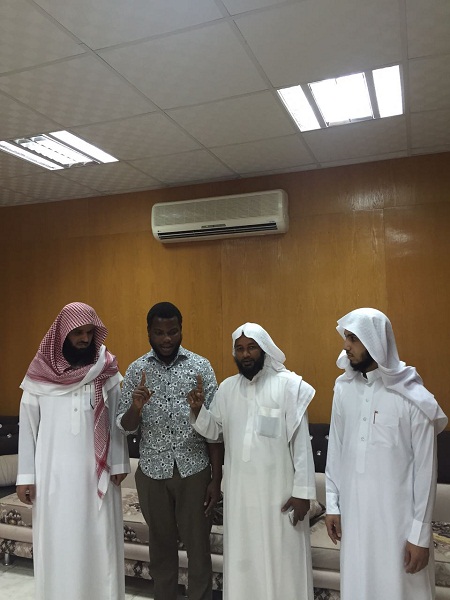 إسلام رجل و أمرأة في محافظة رفحاء