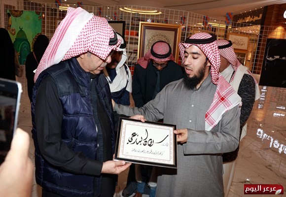 البازعي يفتتح المعرض التشكيلي الرابع لفناني وفنانات الحدودالشمالية