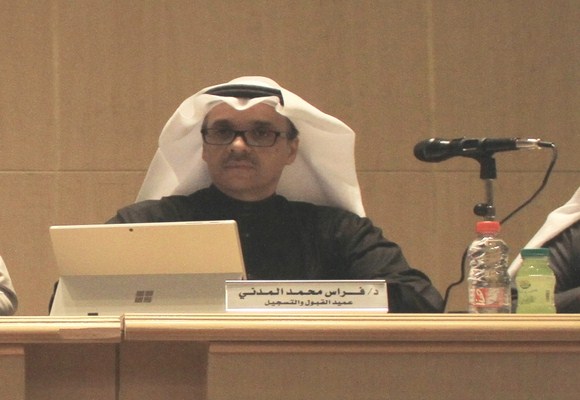 عمادة شؤون الطلاب بجامعة الشمالية تنظم لقاءً مفتوحاً للطلبة مع عميد القبول والتسجيل