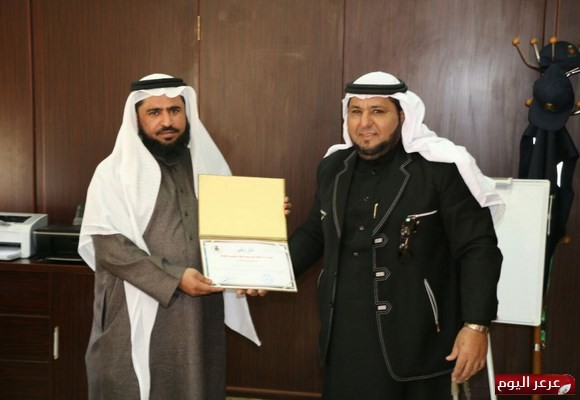 ادارة سجن عرعر تكرم مدير مجمع الأمل للصحة النفسية وعدد من الممرضين