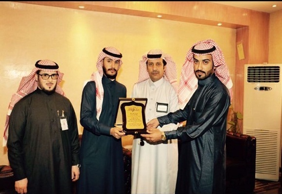 رئيس ونائب بلدي العويقيلة يناقشون مدير الشئون الصحية بالشمالية