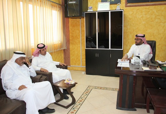 مدير تقنية المعلومات بالوزارة يتفقد تعليم الشمالية