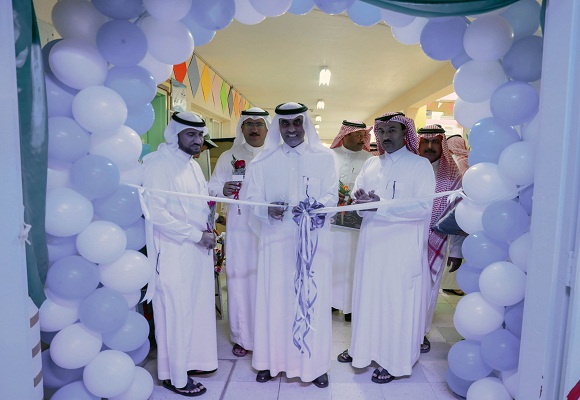 مساعد المدير العام للشؤون التعليمية يفتتح المعرض الفوتوغرافي