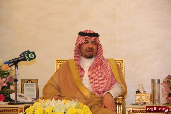 بالصور نيابة عن سمو ولي العهد أمير منطقة الحدود الشمالية يتلقى البيعة