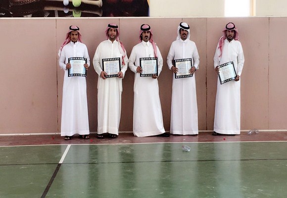 اليوم العالمي للمعلم بمجمع الضاحية التعليمي