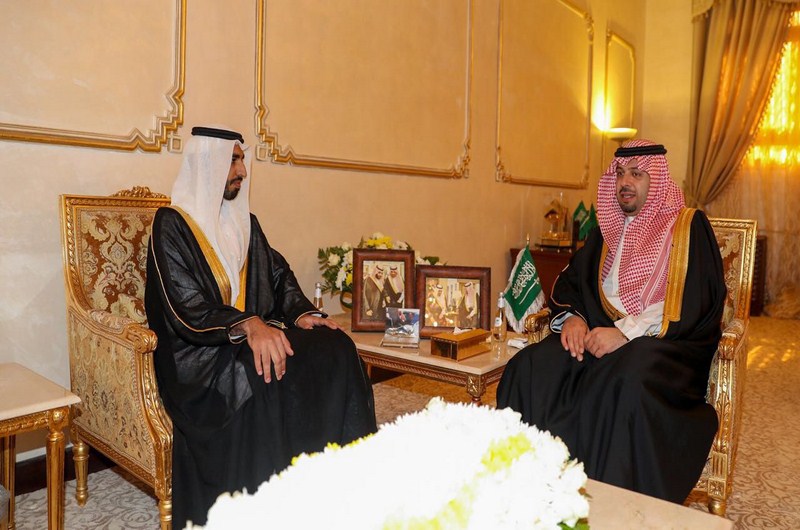 أمير منطقة الحدود الشمالية يستقبل سفير دولة الإمارات العربية المتحدة لدى المملكة