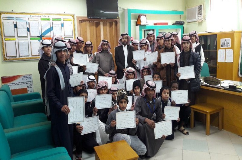 مجمع الضاحية التعليمي يكرم المتميزين سلوكيا وعلميّا