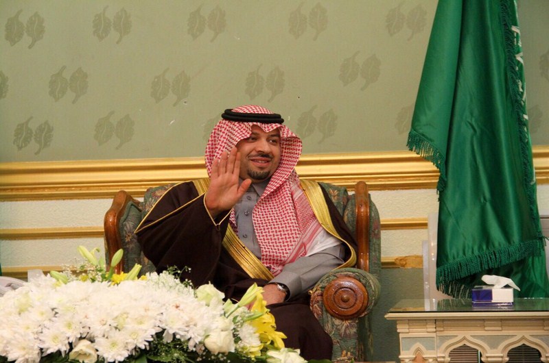 سمو أمير المنطقة يدشن مشروعات لوزارة الإسكان في محافظة طريف