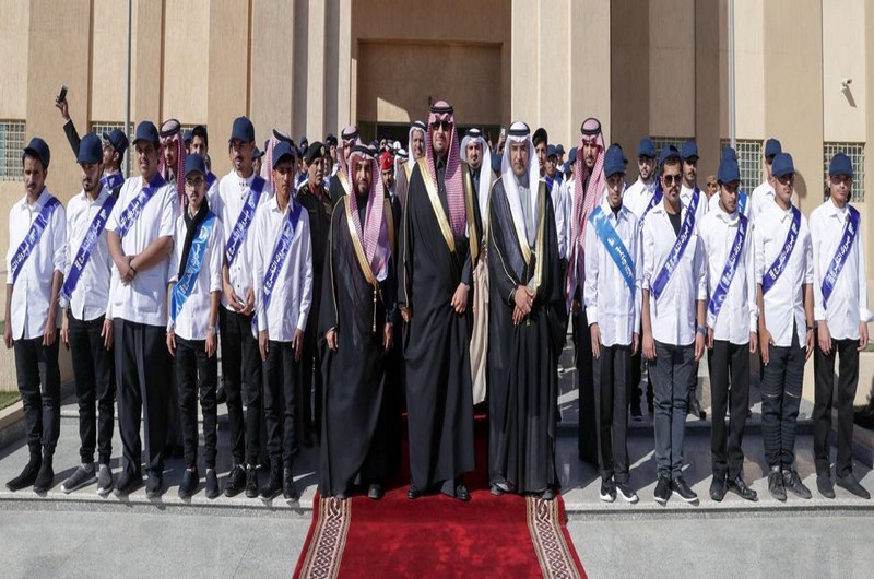 سمو أمير المنطقة يوصي الشباب بالإقبال على الأعمال المهنية والتقنية لأن طلب سوق العمل كبير ويتنامى