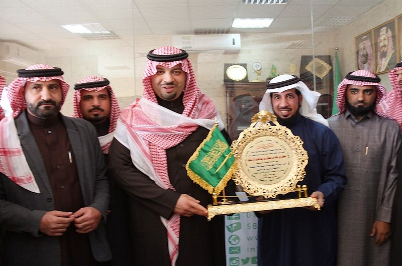 بالصور.. زيارة سمو أمير الشمالية للجنة التنمية برفحاء