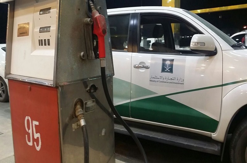 فرع وزارة التجارة والاستثمار في الشمالية يرصد المحطات الممتنعة عن بيع الوقود