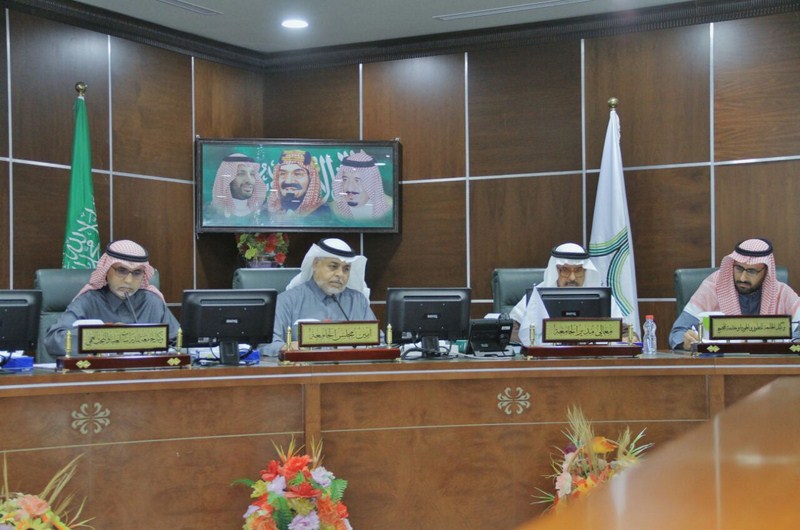 جامعة الشمالية تعقد الاجتماع الثاني لمجلس الجامعة للعام الجامعي 1438/1439هـ والموافقة على تعيين عدد من أعضاء هيئة التدريس وترقية الحاصلين على الماجستير