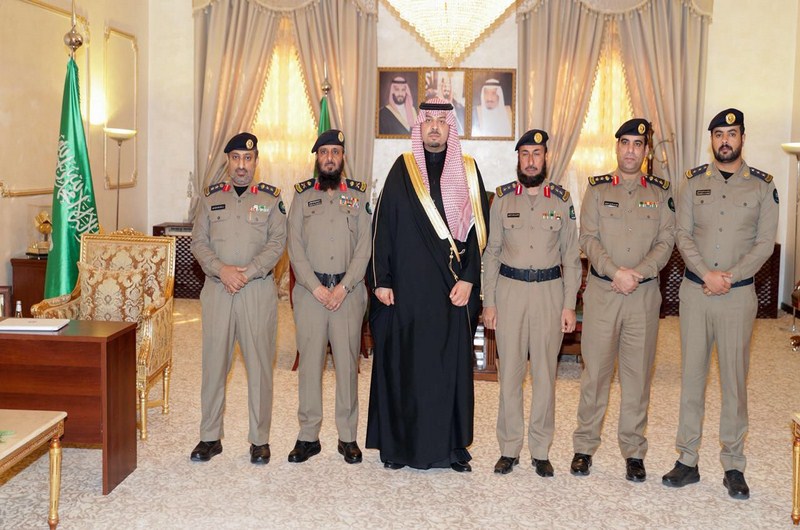 أمير الحدود الشمالية : جهود رجال الدفاع المدني كبيرة في مجال تقديم الخدمات الإنسانية المتميزة