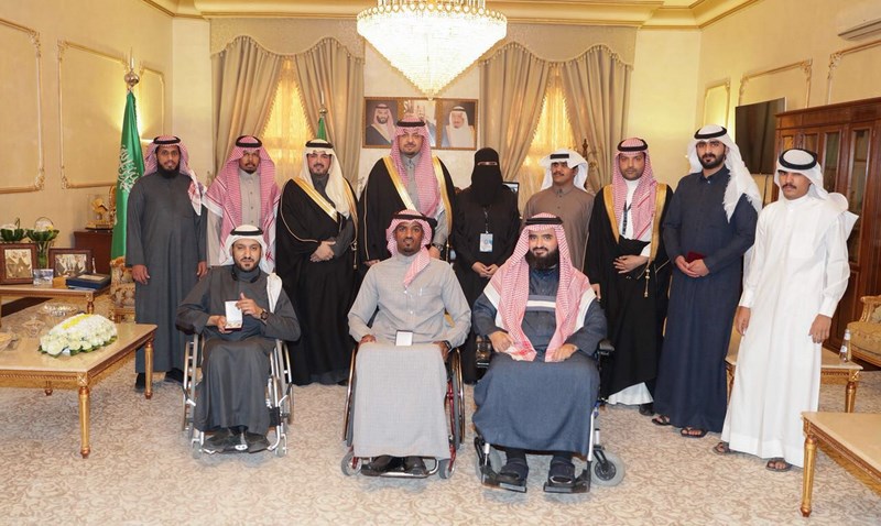 أمير الحدود الشمالية : ذوي الهمة وليس الإعاقة نماذج مضيئة وكفاءات منجزة .. تستحق تقدير الجميع .