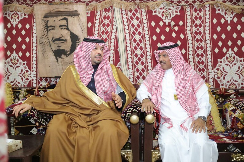 سمو أمير المنطقة يلبي دعوة أهالي الزلفي بالجنادرية