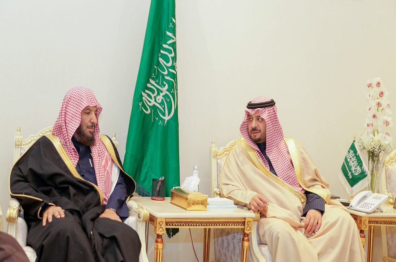 سمو أمير المنطقة يؤكد أهمية تنفيذ المحاضرات الدعوية بما يسهم في تعزيز قيم الوسطية والاعتدال والتسامح.