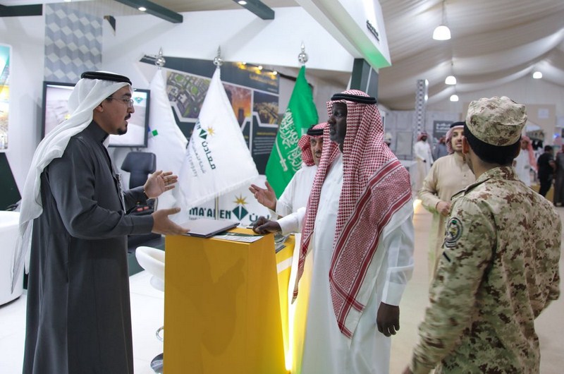 ماجد عبدالله في جناح منطقة الحدود الشمالية