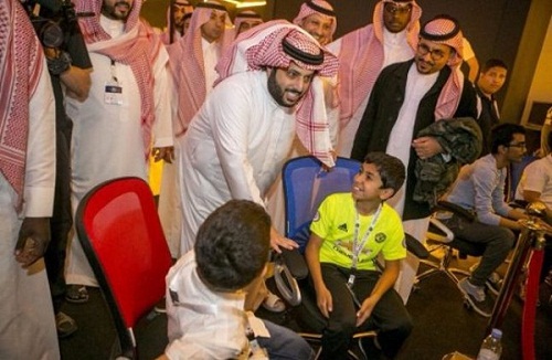 رئيس هيئة الرياضة يفتتح بطولة الرياضات الإلكترونية