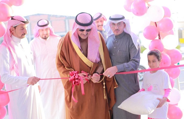 بالصور.. محافظ طريف يدشن فعاليات القطاع الصحي لليوم العالمي للكلى