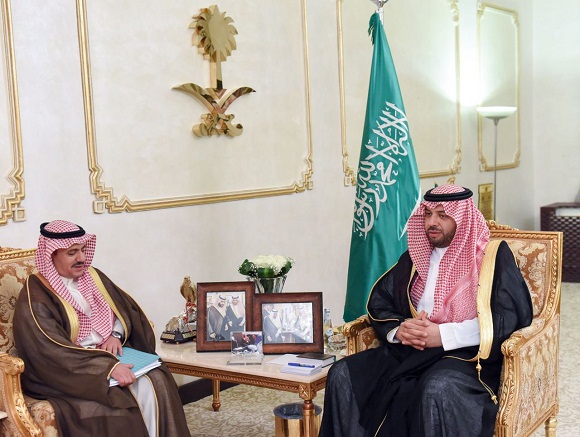 أمير المنطقة يستقبل أمين عام جمعية ساعد الخيرية ويؤكد على أهمية القطاع الخيري