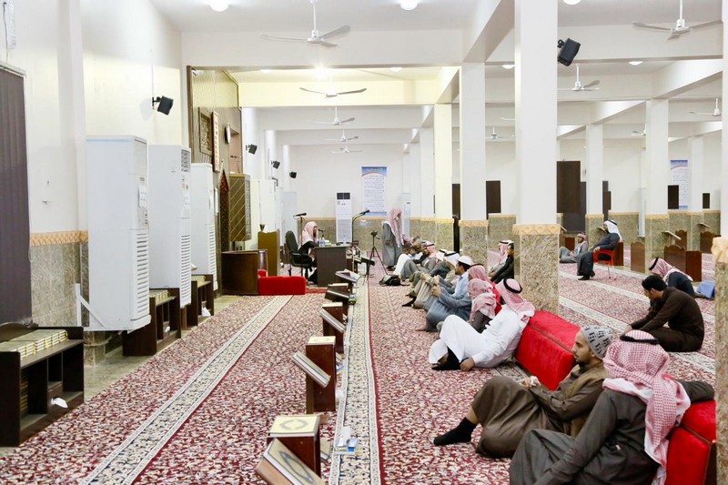 بالصور .. محاضرات أسبوعية عن قصص الأنبياء ينظمها تعاوني رفحاء