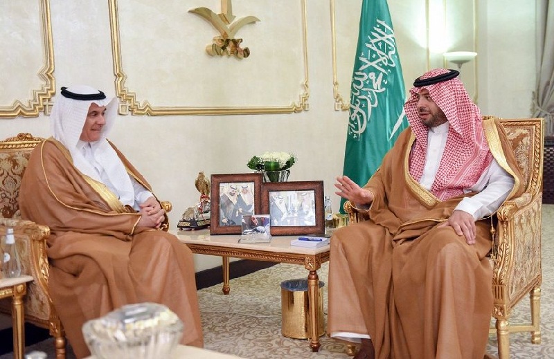 أمير الحدود الشمالية يضع حجر الأساس لمشاريع المياه والصرف الصحي بالمنطقة