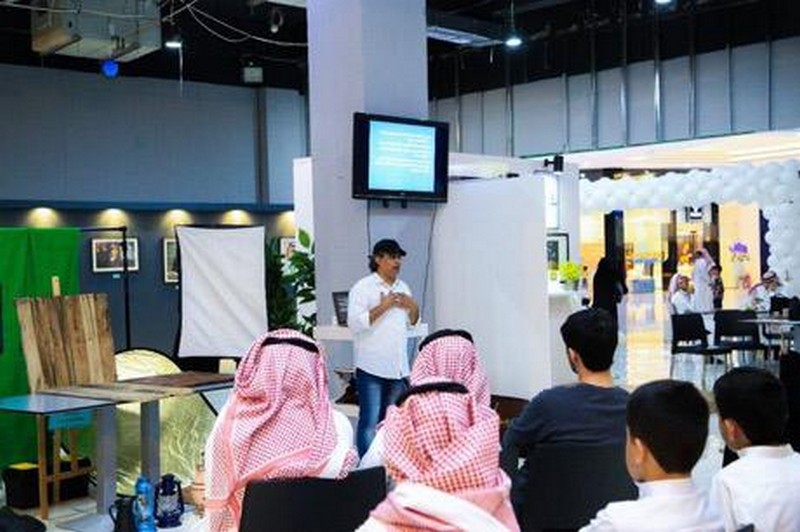 ملتقى مصوري الشمال يواصل فعالياته