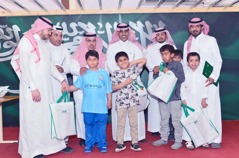 المساعد للشؤون التعليمية يرعى حفل اليوم العالمي للتوحد في ابتدائية ابن الجبير