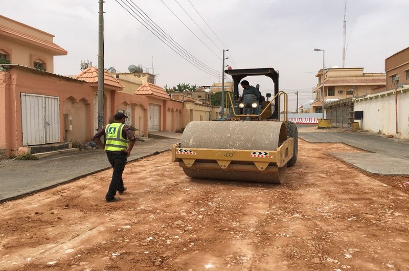 بلدية محافظة طريف تبدء بحمله إصلاح الحفريات والأرصفة