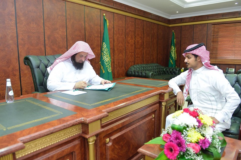 الرئيس العام لهيئة الأمر بالمعروف يتفقد فرع الحدود الشمالية ويلتقي المواطنين والمراجعين ومنسوبي الفرع