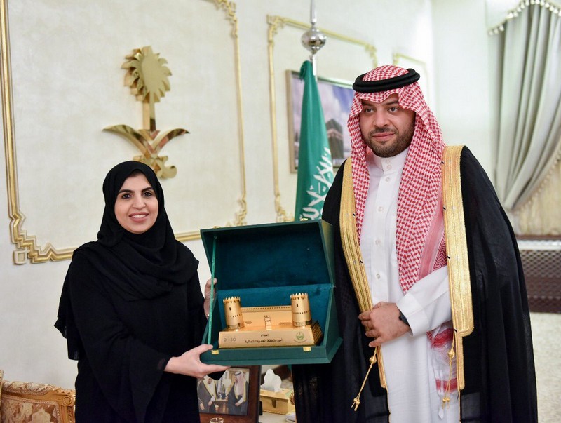 أمير الحدود الشمالية : نستهدف بأن تكون المنطقة نموذجا ناجحا لتطبيق مبادرات وزارة العمل والتنمية الاجتماعية بما يتوافق مع رؤية المملكة 2030