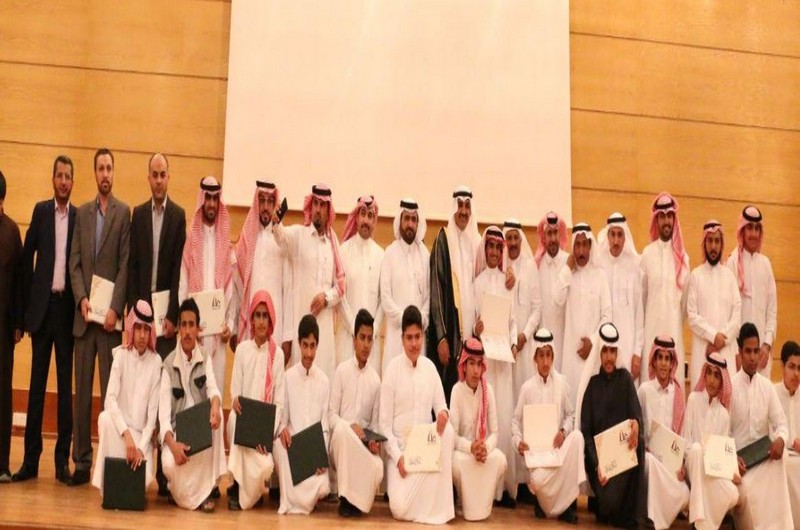 بحضور محافظ طريف اللجنة الثقافية بطريف في أدبي الشمالية تقيم لقاءً للمثقفين والمثقفات