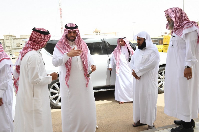 أمير الحدود الشمالية يقف على استعدادات وجاهزية المساجد لاستقبال شهر رمضان المبارك