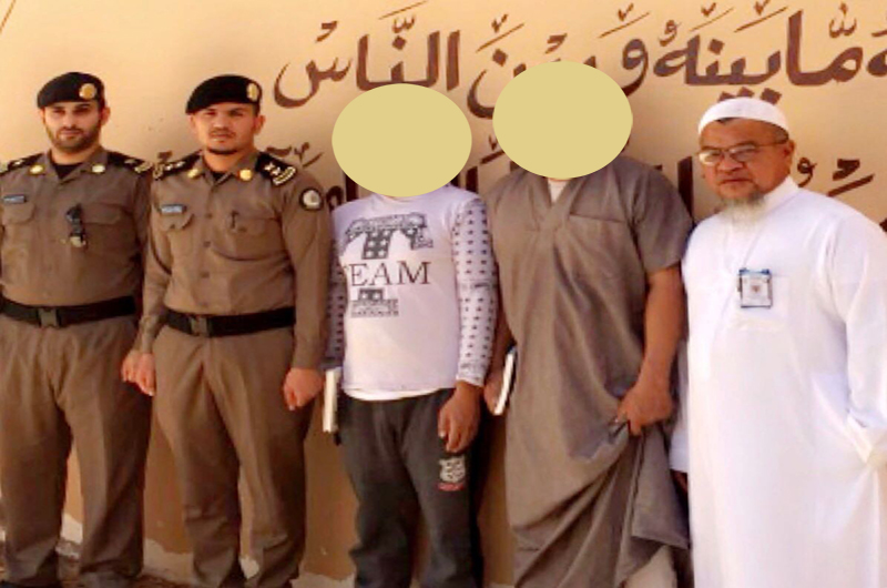 نزيلان من الجنسية الفلبينية يشهران إسلامهما بشعبة سجن طريف